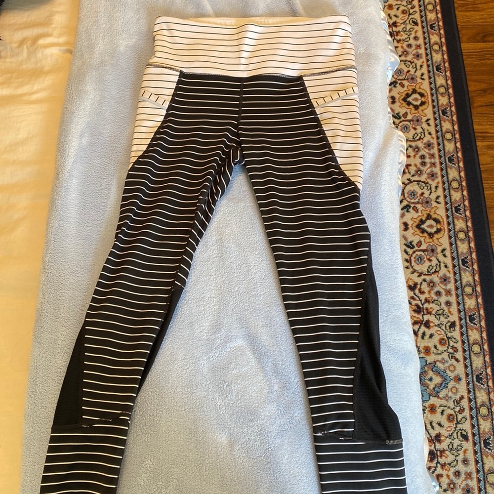 Athleta yoga pants. Size small.